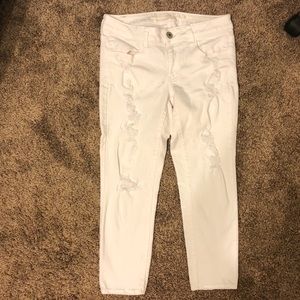 American Eagle cropped white denim
